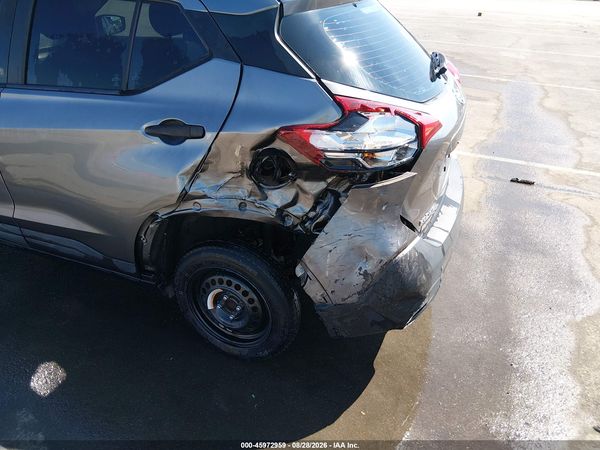 2018 NISSAN KICKS S