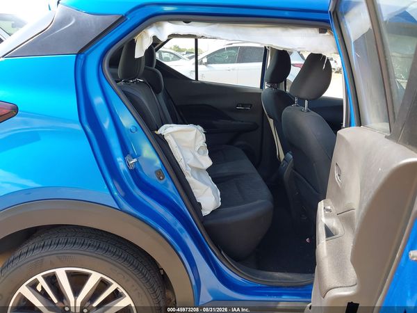 2021 NISSAN KICKS SV XTRONIC CVT — I8