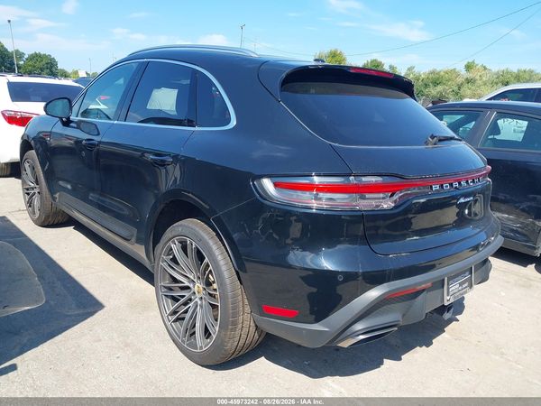 2025 PORSCHE MACAN T — I3