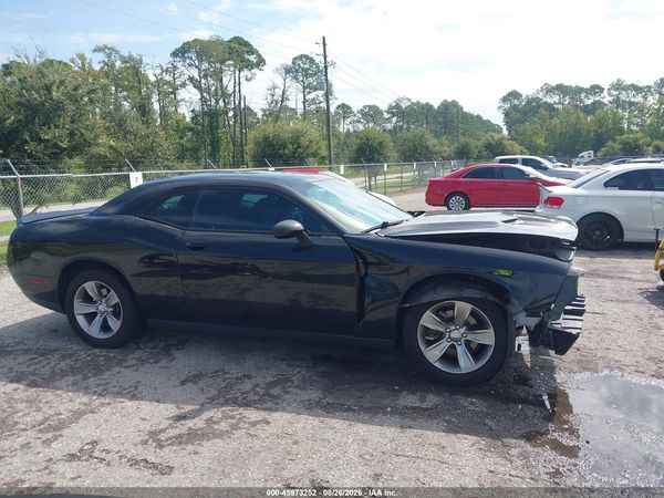 2018 DODGE CHALLENGER SXT