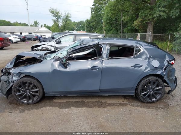 2021 MAZDA MAZDA3 PREMIUM — I117