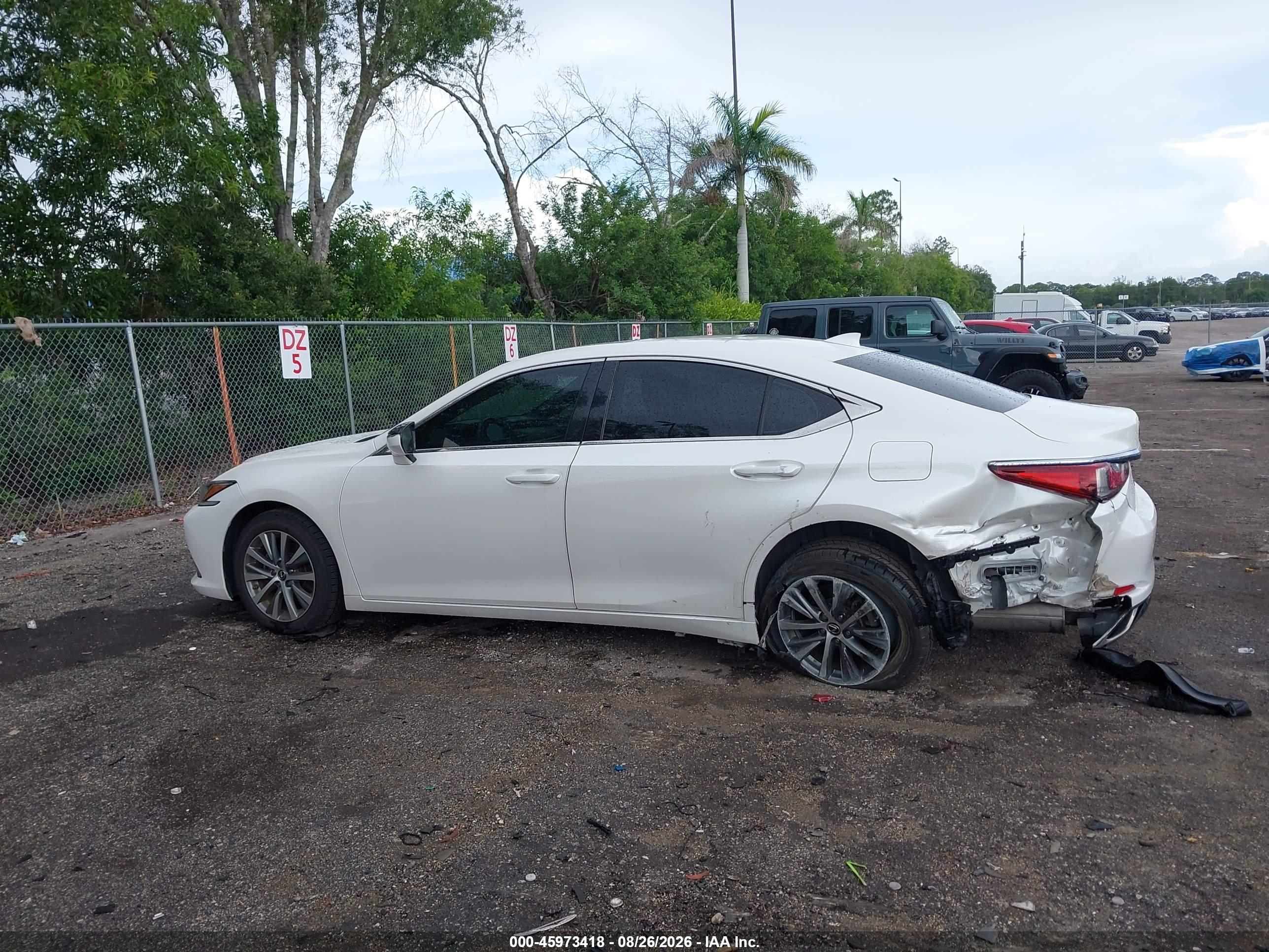 2019 LEXUS ES 350