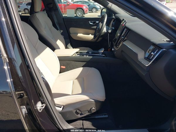 2026 VOLVO XC60 B5 CORE — I5