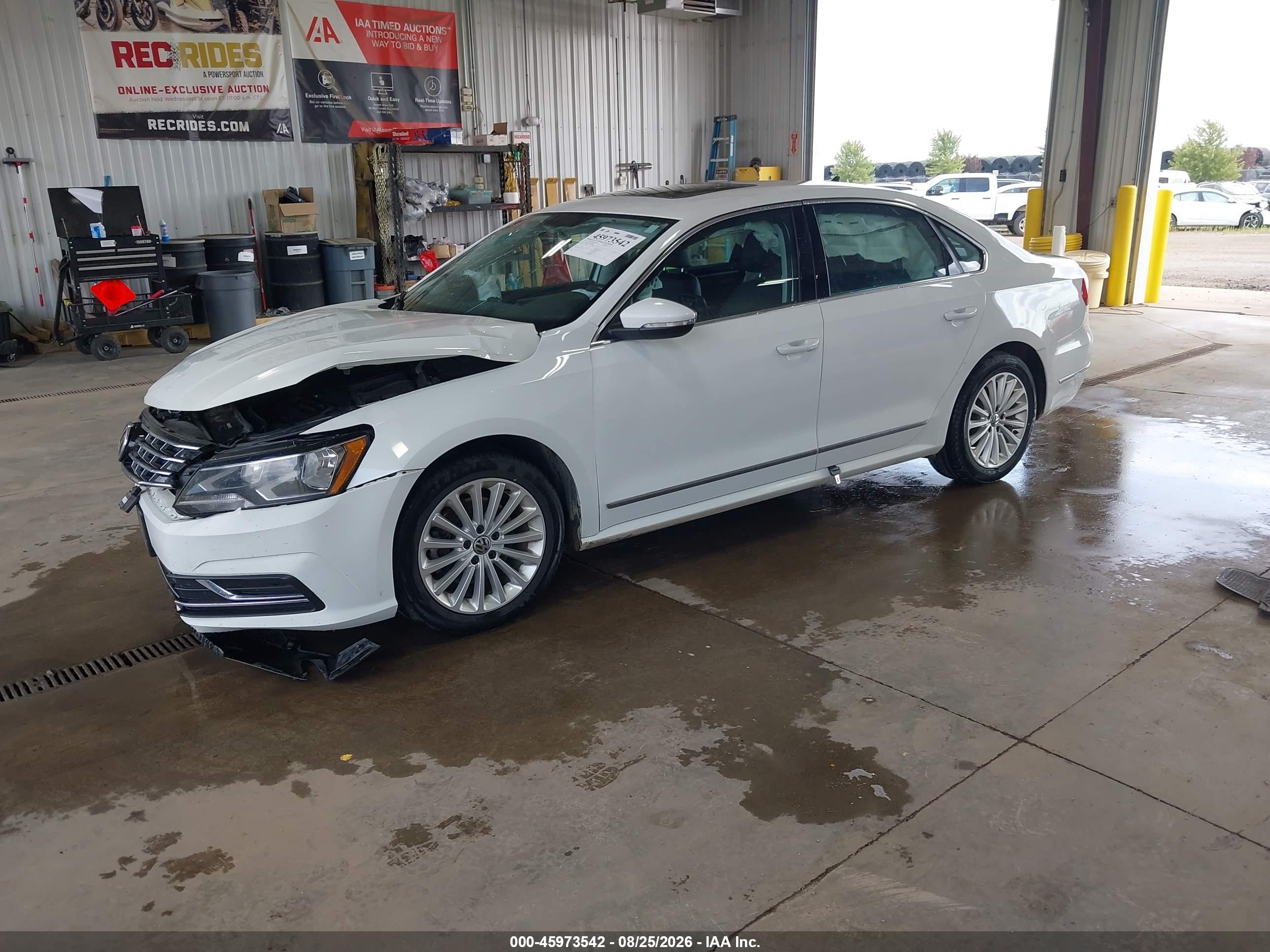 2017 VOLKSWAGEN PASSAT 1.8T SE — I2