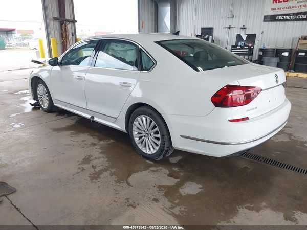 2017 VOLKSWAGEN PASSAT 1.8T SE — I3