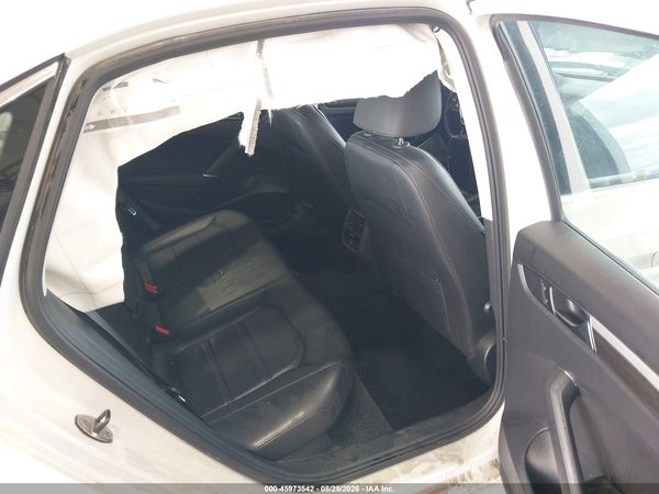 2017 VOLKSWAGEN PASSAT 1.8T SE — I8
