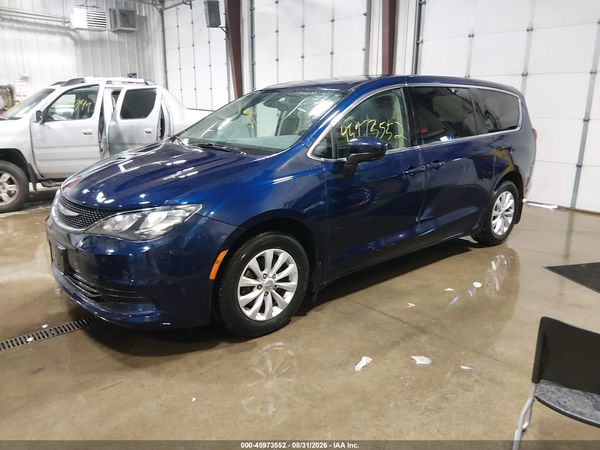 2017 CHRYSLER PACIFICA — I2