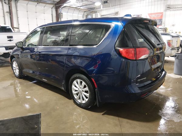 2017 CHRYSLER PACIFICA TOURING — I3