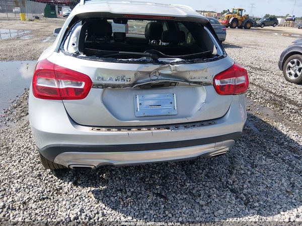 2016 MERCEDES-BENZ GLA 250 4MATIC