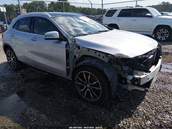 2016 MERCEDES-BENZ GLA 250 4MATIC