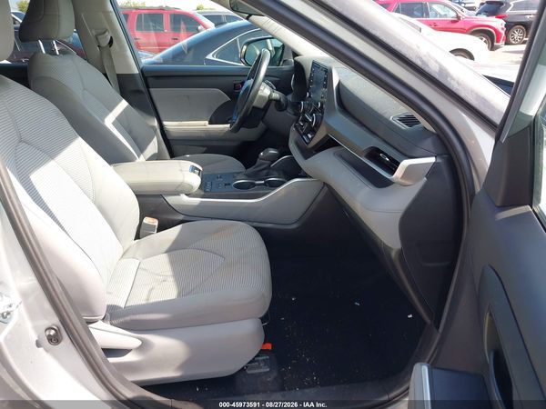 2020 TOYOTA HIGHLANDER LE