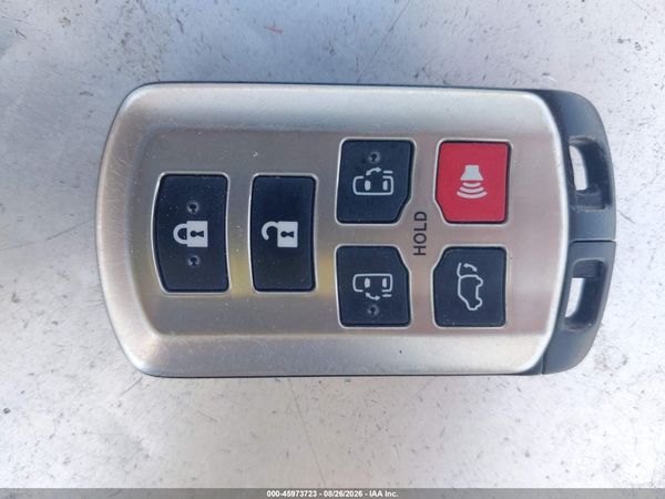2012 TOYOTA SIENNA XLE V6 8 PASSENGER — I11