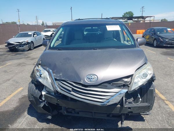 2012 TOYOTA SIENNA XLE V6 8 PASSENGER — I115