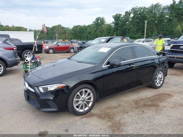 2020 MERCEDES-BENZ A 220 — I2