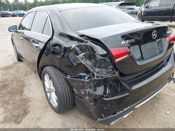 2020 MERCEDES-BENZ A 220 4MATIC — I153