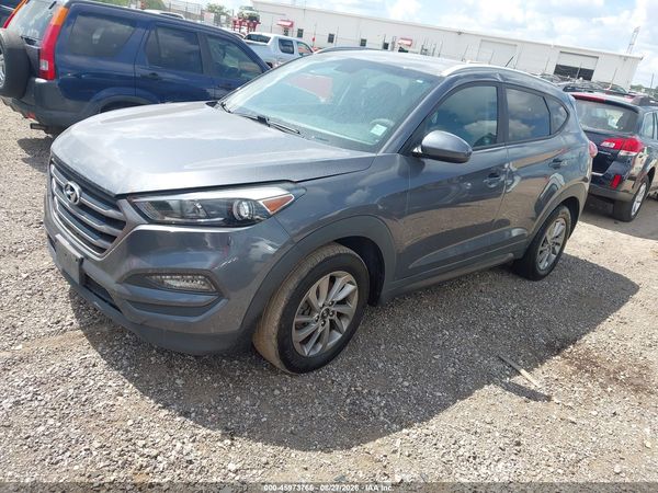 2016 HYUNDAI TUCSON SE — I2