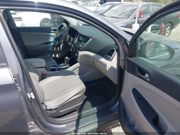 2016 HYUNDAI TUCSON SE — I5