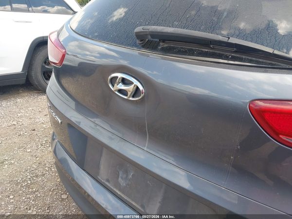 2016 HYUNDAI TUCSON SE — I6