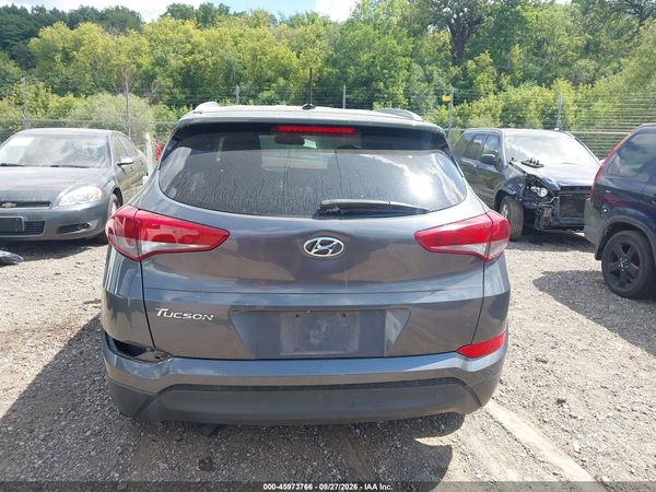 2016 HYUNDAI TUCSON SE — I119