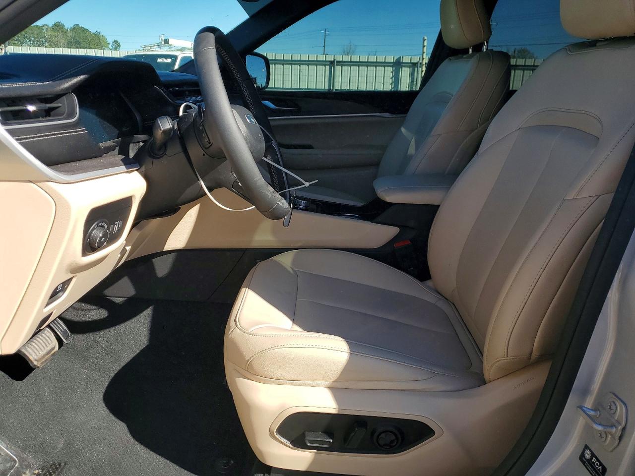 2024 JEEP GRAND CHEROKEE L LIMITED 4X4