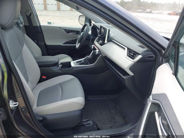 2025 TOYOTA RAV4 XLE PREMIUM — I5