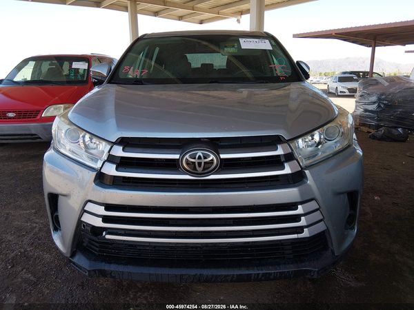 2018 TOYOTA HIGHLANDER LE