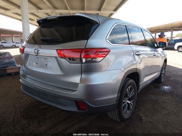2018 TOYOTA HIGHLANDER LE
