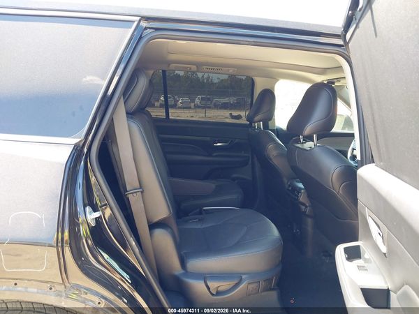 2024 TOYOTA GRAND HIGHLANDER PLATINUM