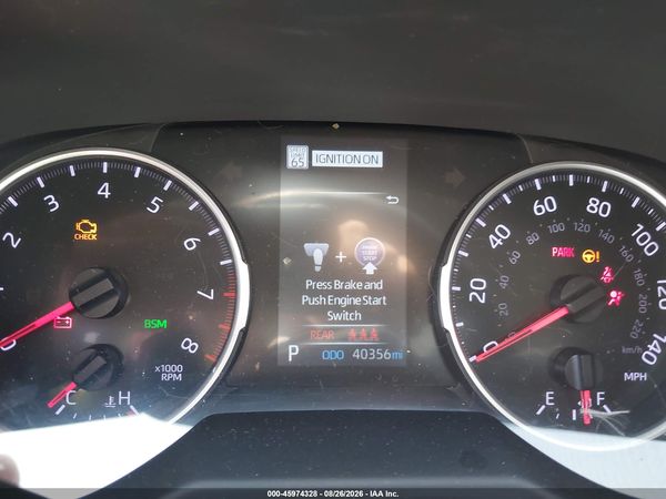 2022 TOYOTA RAV4 XLE — I7