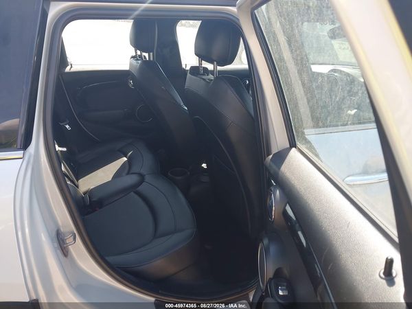 2015 MINI HARDTOP COOPER S — I8