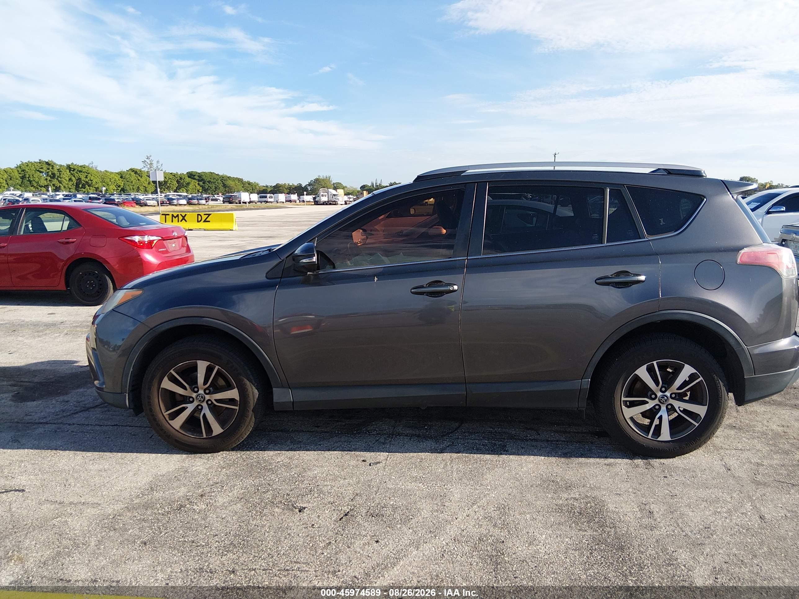 2017 TOYOTA RAV4 XLE