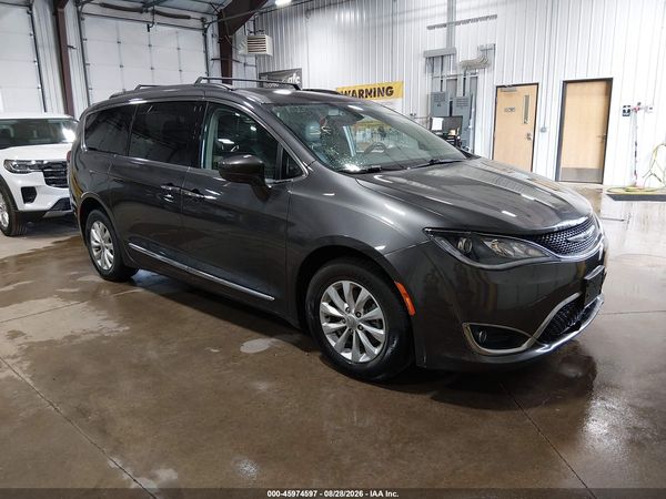 2017 CHRYSLER PACIFICA TOURING-L — I1