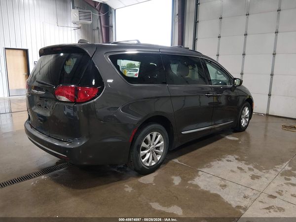 2017 CHRYSLER PACIFICA TOURING-L — I4