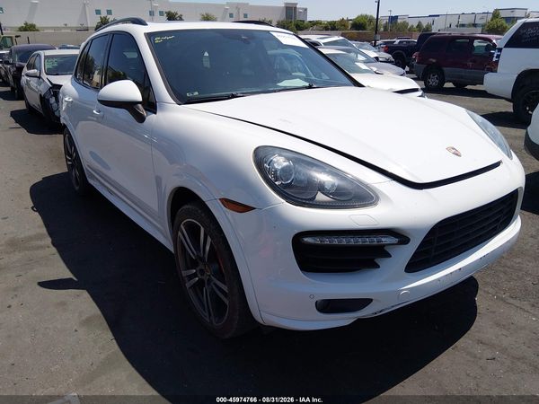2014 PORSCHE CAYENNE GTS