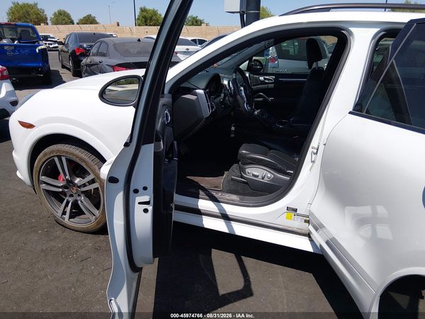 2014 PORSCHE CAYENNE GTS
