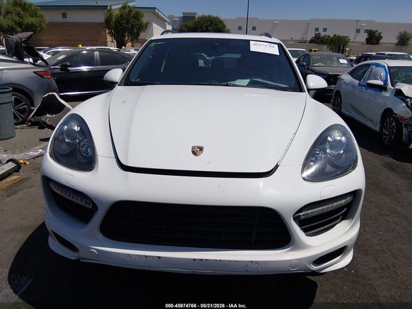 2014 PORSCHE CAYENNE GTS