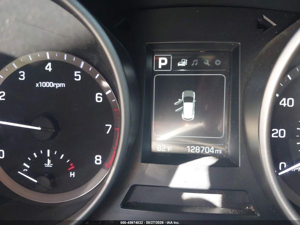 2018 HYUNDAI SANTA FE SE