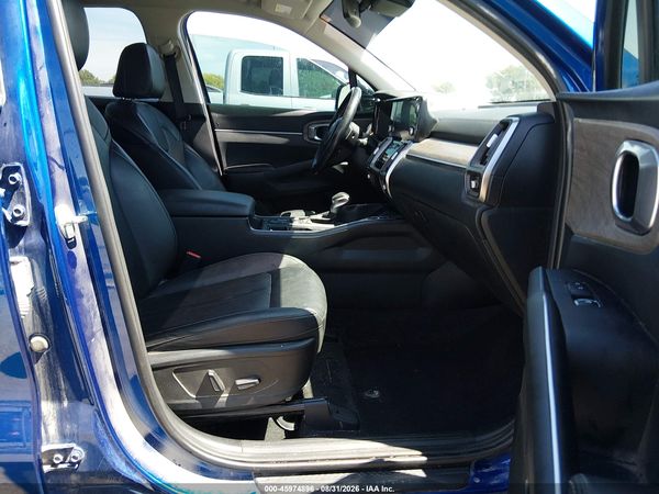 2023 KIA SORENTO EX — I5