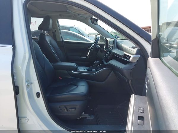 2020 TOYOTA HIGHLANDER XLE