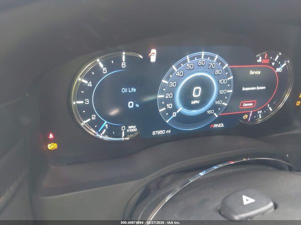 2019 CADILLAC ESCALADE PLATINUM — I7