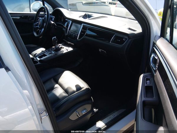 2015 PORSCHE MACAN S — I5