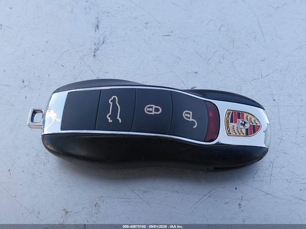 2015 PORSCHE MACAN S — I11
