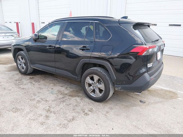 2024 TOYOTA RAV4 XLE — I3