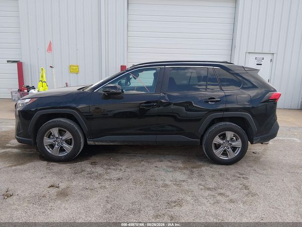 2024 TOYOTA RAV4 XLE — I117