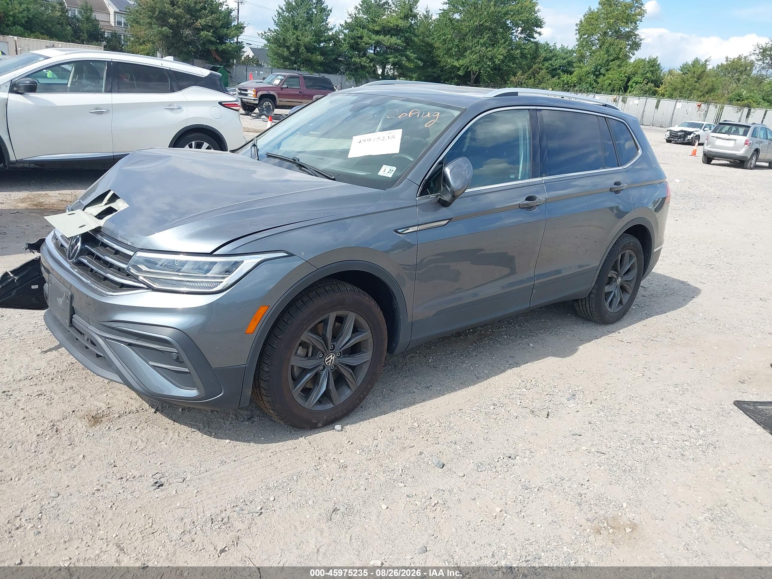 2022 VOLKSWAGEN TIGUAN 2.0T SE — I2
