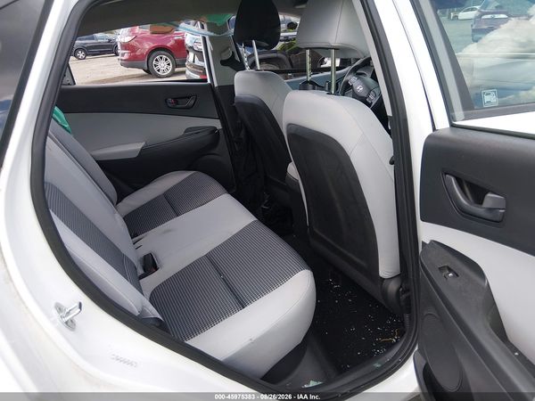 2022 HYUNDAI KONA SE — I8