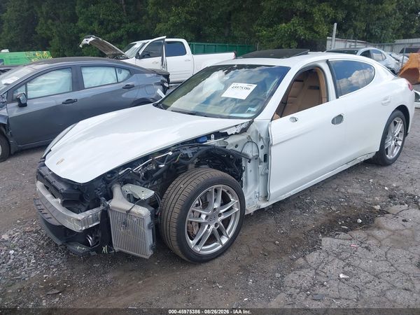 2014 PORSCHE PANAMERA — I2