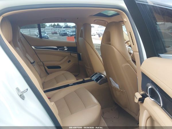 2014 PORSCHE PANAMERA S — I8