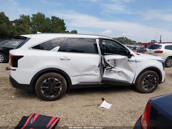 2024 KIA SORENTO S — I116