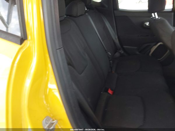 2017 JEEP RENEGADE LATITUDE FWD — I8